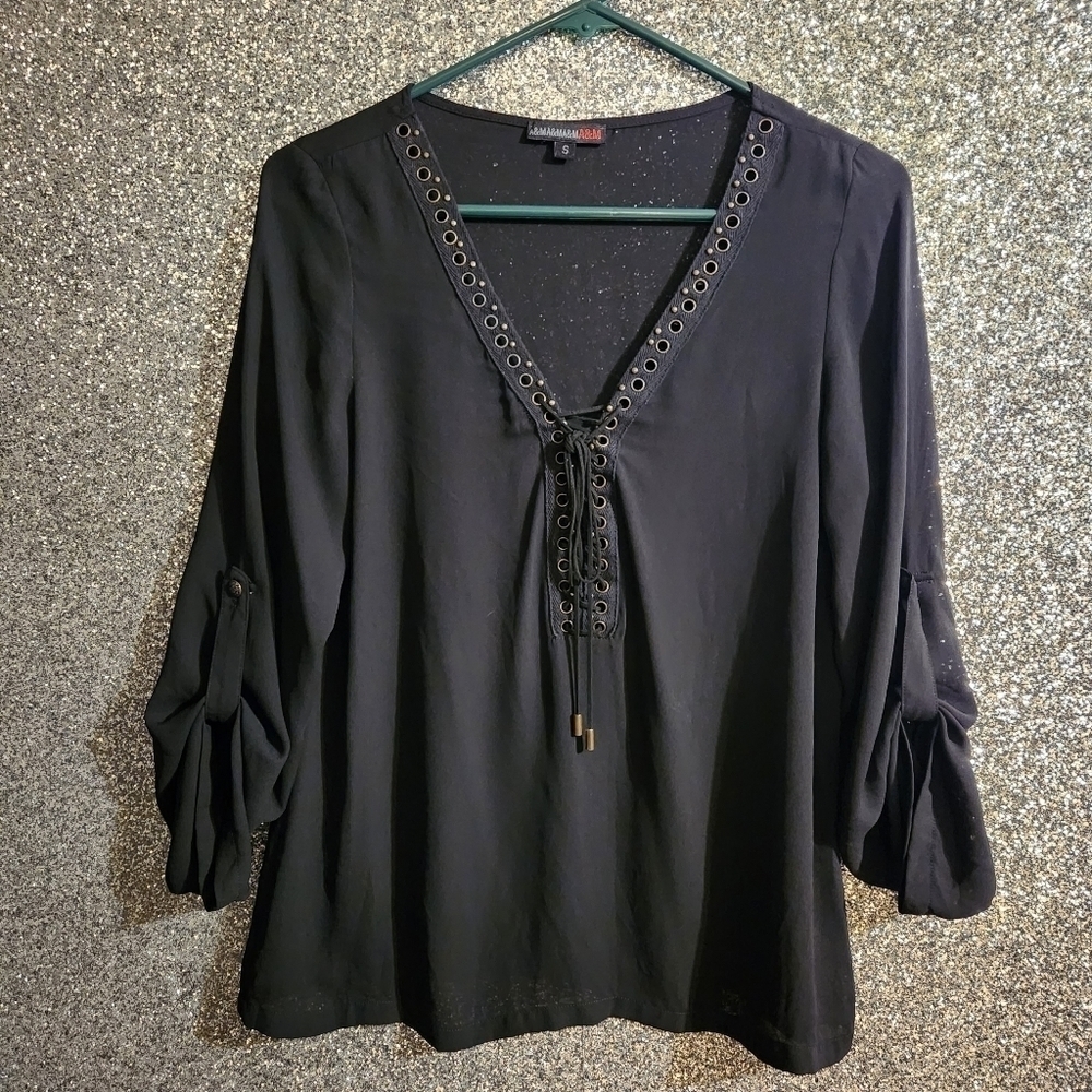 A&M clothing come rivet goth top